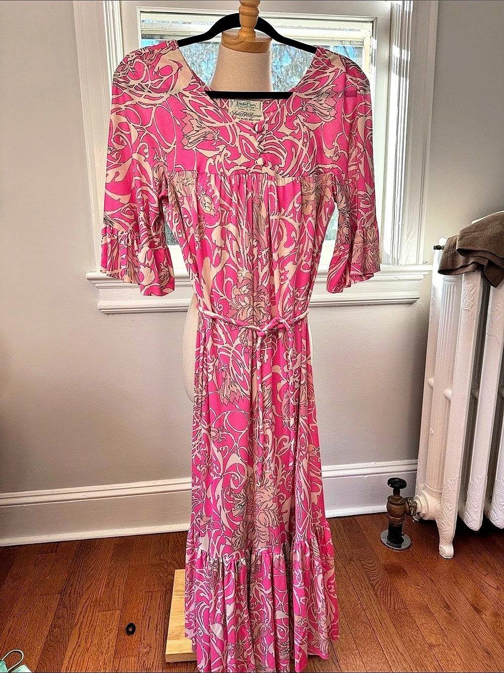 Vintage Emilio Pucci 100% Silk midi Dress w/ belt